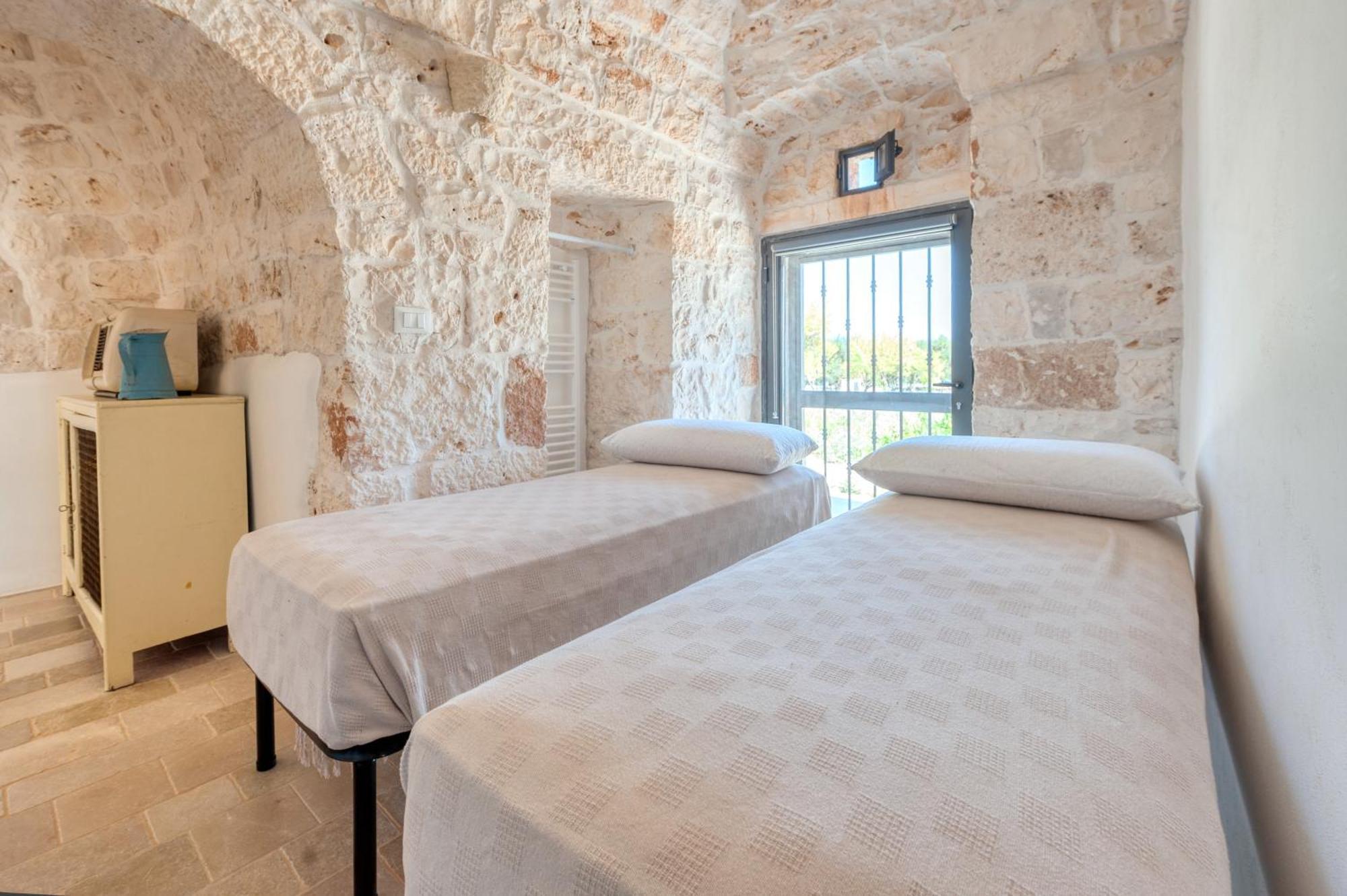 Вилла Trullo Amelie Остуни Экстерьер фото